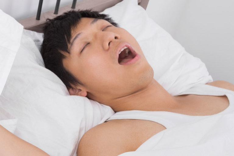 difference between rem and deep sleep